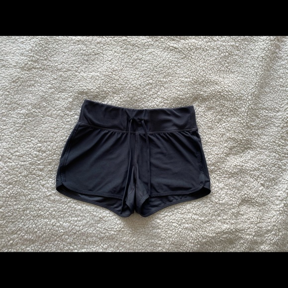 Grey workout shorts 🔥💪🏼 - Picture 1 of 3